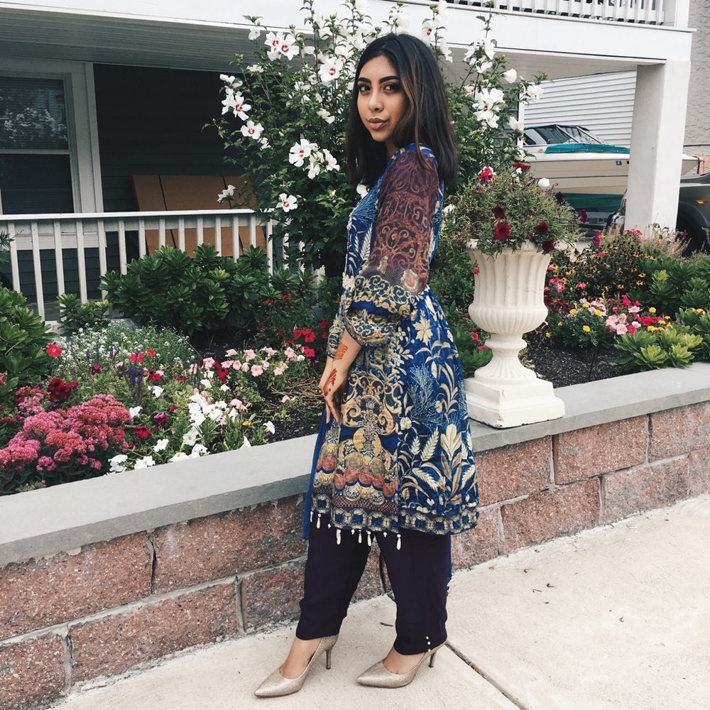Vintage print salwar kameez